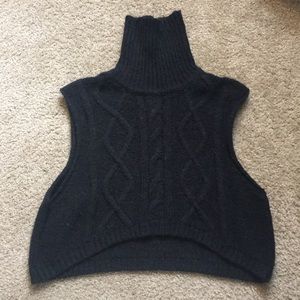 Turtle neck vest